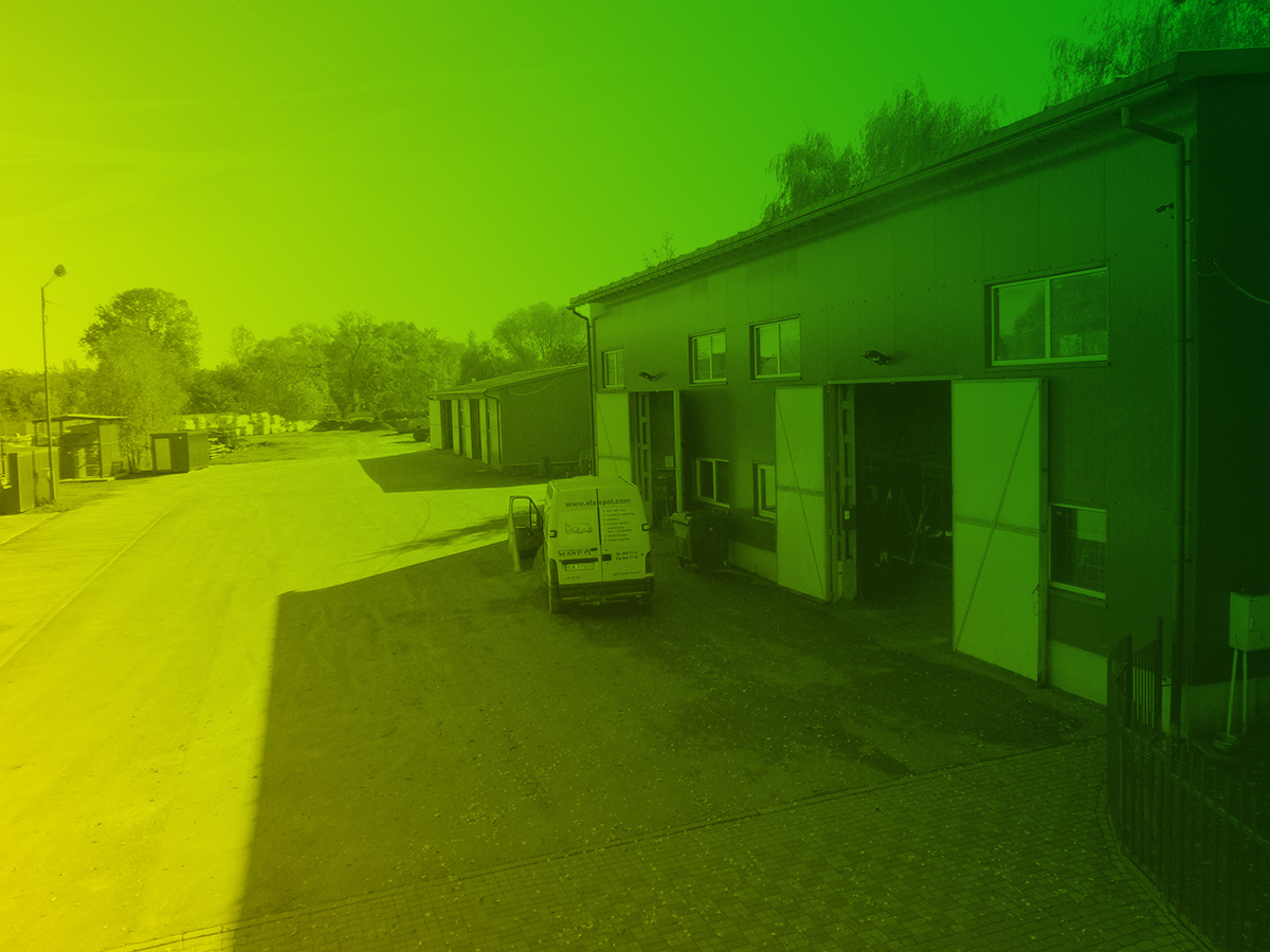 Baza Sprzetu i Transportu SŁAWPOL - zdjęcie z zielono-żółtym gradientem